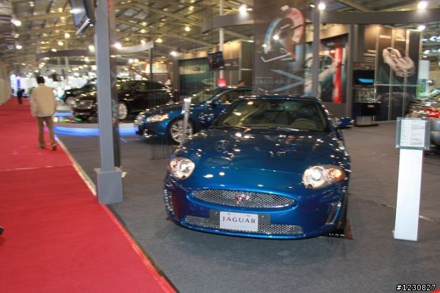 小弟我可以率先蓋2010台中車展的大樓嗎?