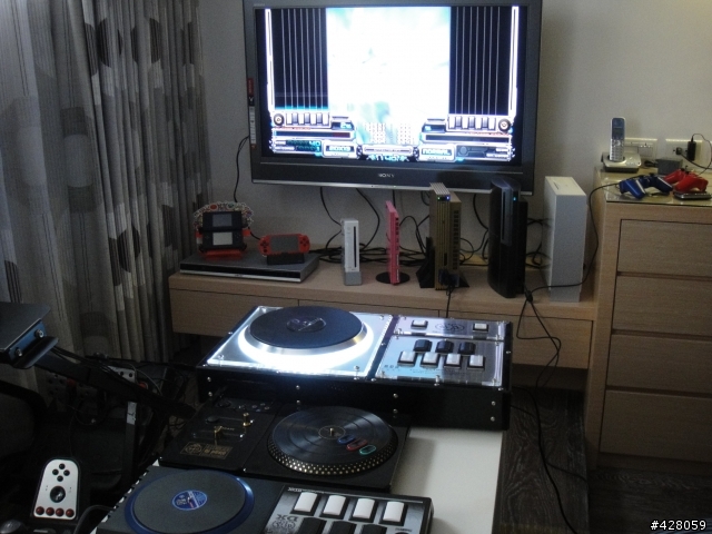 DJ Hero Renegade Edition&Rock Band