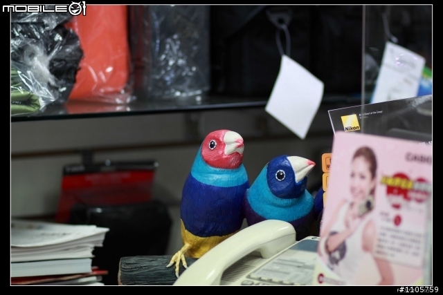 [開箱文]2010年第一顆小定砲Canon EF 85mm f1.8