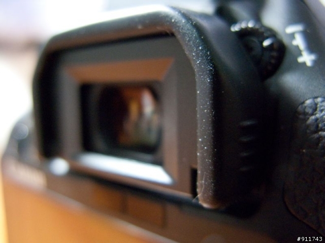 【開箱】重量適合女生拿的DSLR--KissX3入手>///<