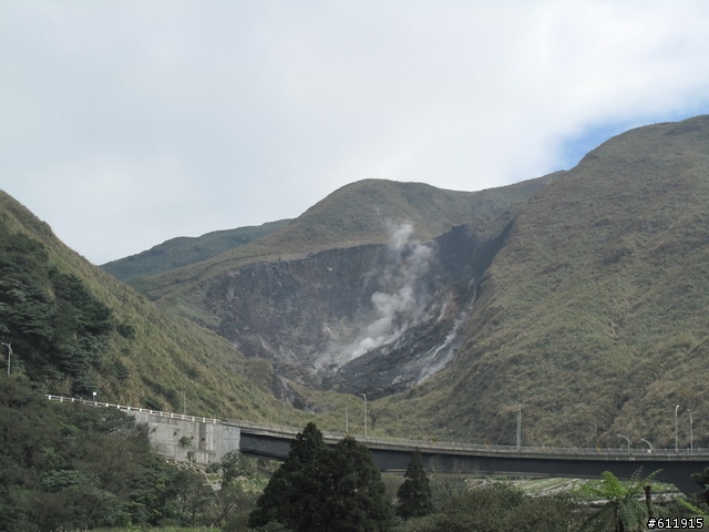 偷得半日閑轉把半日遊:竹子湖海芋~二子坪~大屯山助航台