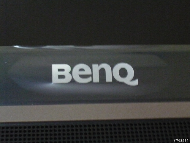 要過年了，該買的還是要買 BENQ SK3742