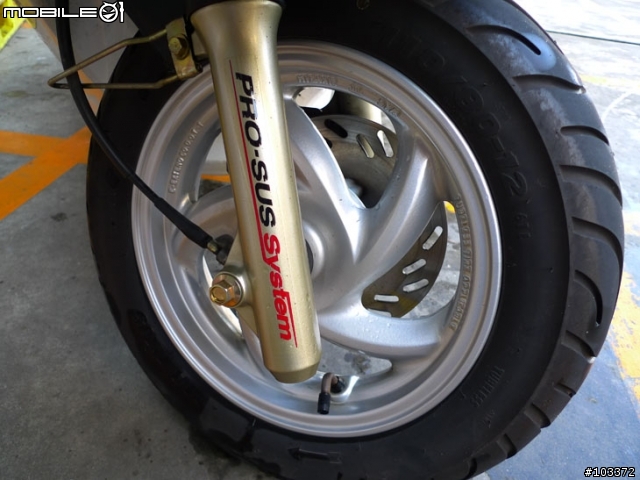 [分享]好天氣洗車去 快一歲的Fighter 125 efi