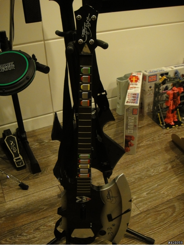 DJ Hero Renegade Edition&Rock Band