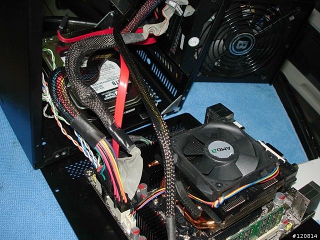 [分享]小主機也能有好效能 ~ 附加聯力PC-Q07開箱