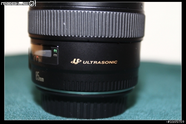 [開箱文]2010年第一顆小定砲Canon EF 85mm f1.8
