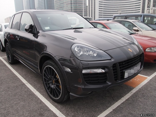 偽Cayenne GTS Porsche Design Edition 3?? 發見