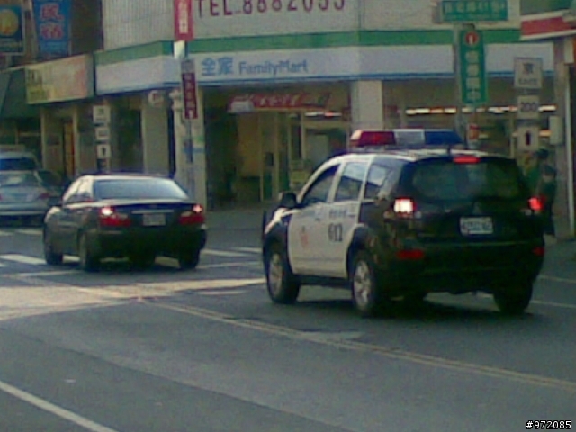 警用OUTLANDER
