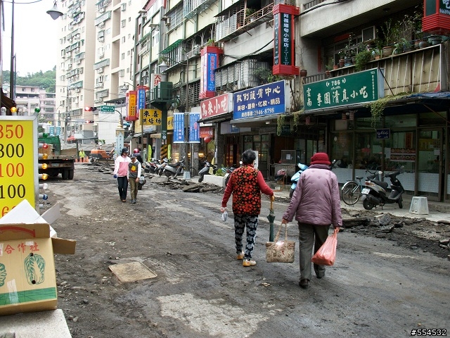 Altek A806拍租屋處修道路之修很大