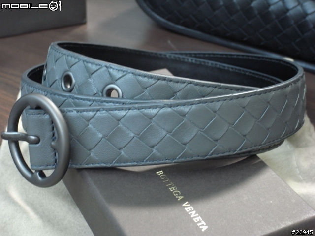 [分享] Bottega Veneta 配件. 不再錯過的灰藍色Matita