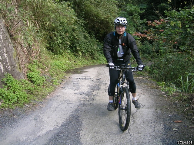 小蜻蜓與大蝸牛系列~小錦屏野溪溫泉之牽車泡湯抽筋都很爽