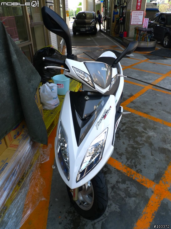 [分享]好天氣洗車去 快一歲的Fighter 125 efi