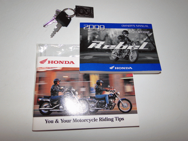 [開箱文]圖多文少 - Honda Rebel 250 牽新摩托車囉 !!!