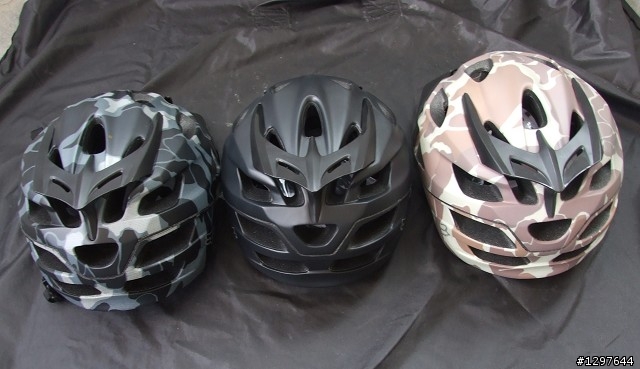 狐狸系列首部曲--3隻小狐狸.....安全帽Fox Flux helmet