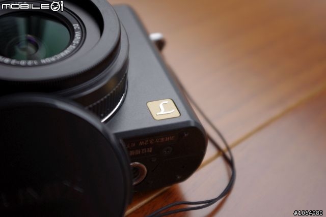 [囉嗦文]Pentax K-X 繽紛多色‧我低調，我黑色