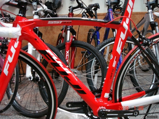 [開箱] FUJI SST3.0 - 我的第一台公路車