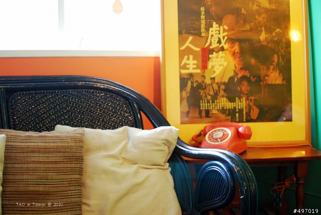 小巷子裡的杏仁味*台中.三時茶房
