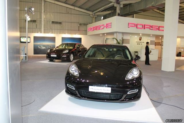 小弟我可以率先蓋2010台中車展的大樓嗎?