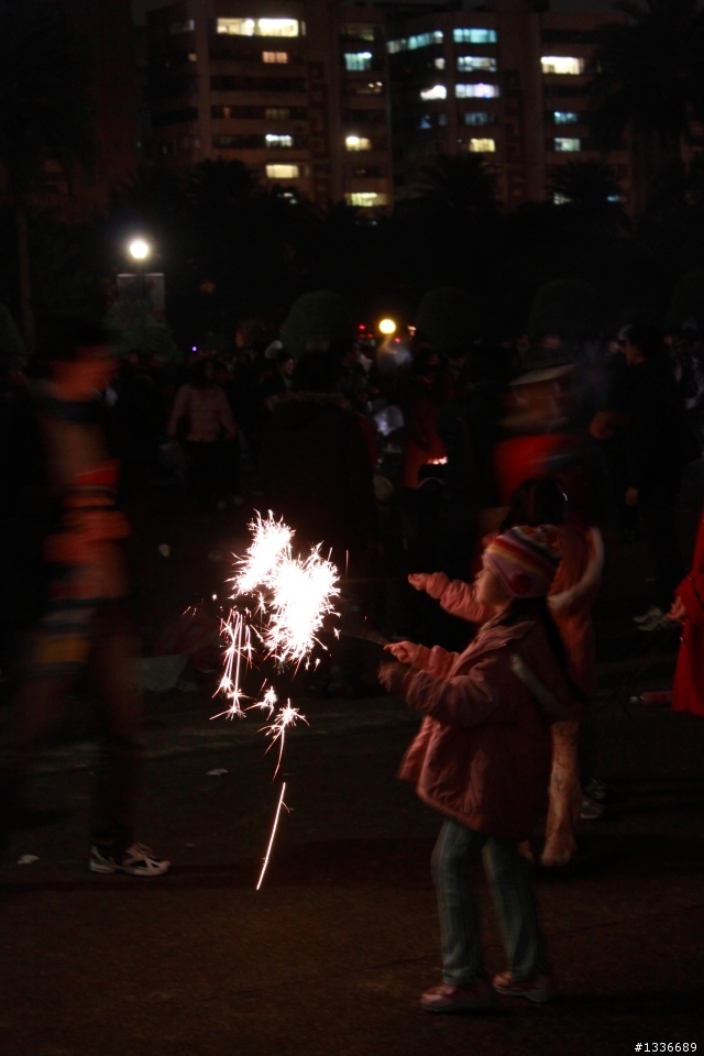 SIGMA 17-70mm F2.8-4 OS +500D 新手上路