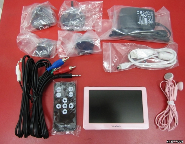 第一次開箱~優派 ViewSonic VPD400 8G MP5 粉粉粉紅~