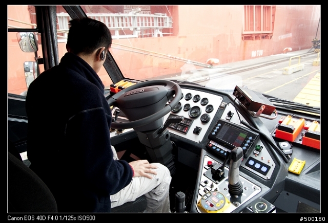 [偽開箱] 兒時的好奇‧機場消防截擊車  報告 - 圖檔已上載01