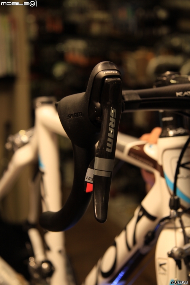 [開箱] 2010 KUOTA KOM ag2r 車隊版  ~~~  清新陽光 過年開箱