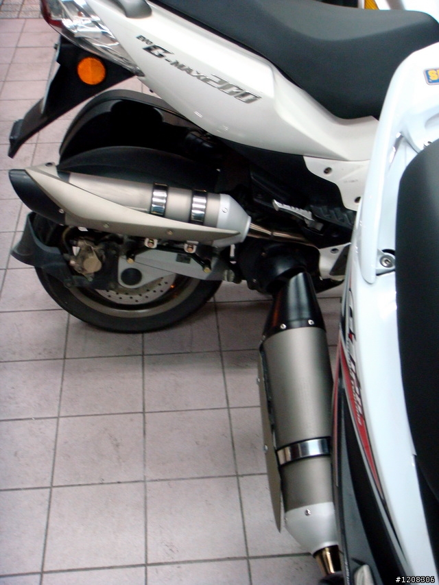 [開箱]GT125改YZF R1排氣管(02/20新增影音檔)