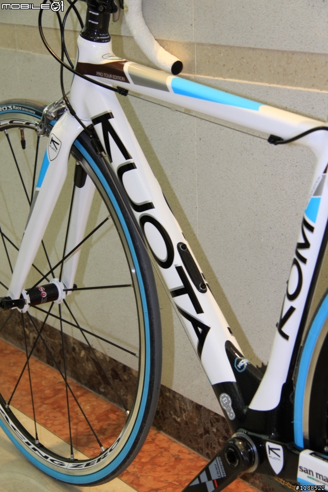 [開箱] 2010 KUOTA KOM ag2r 車隊版  ~~~  清新陽光 過年開箱