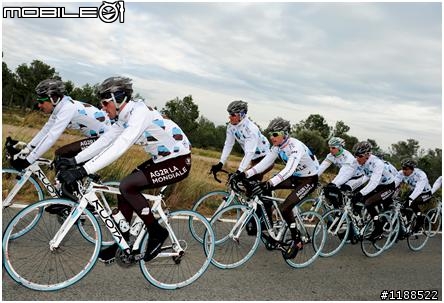 [開箱] 2010 KUOTA KOM ag2r 車隊版  ~~~  清新陽光 過年開箱