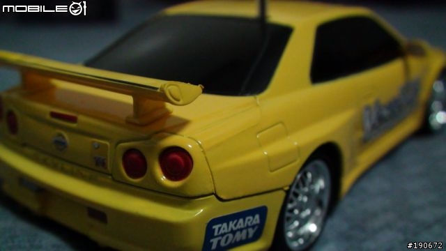 室內遙控甩尾車TOMY DRIFT-NISSAN GTR 開箱