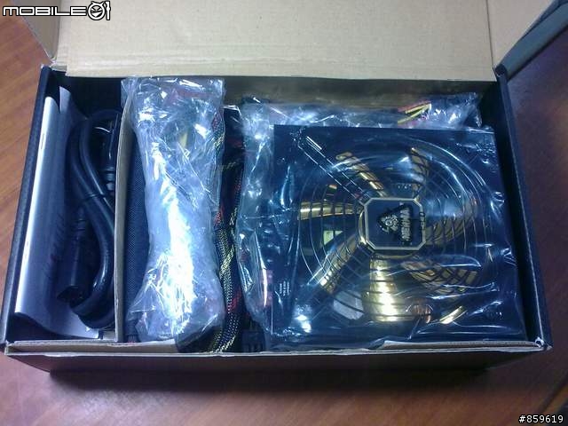 不專業開箱文 金牌ENERMAX 700W modu 87+