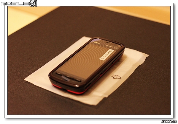 [純開箱] 智慧觸控超值首選～NOKIA 5800魅力紅 VS.換手機血淚史 （加映包膜實況）