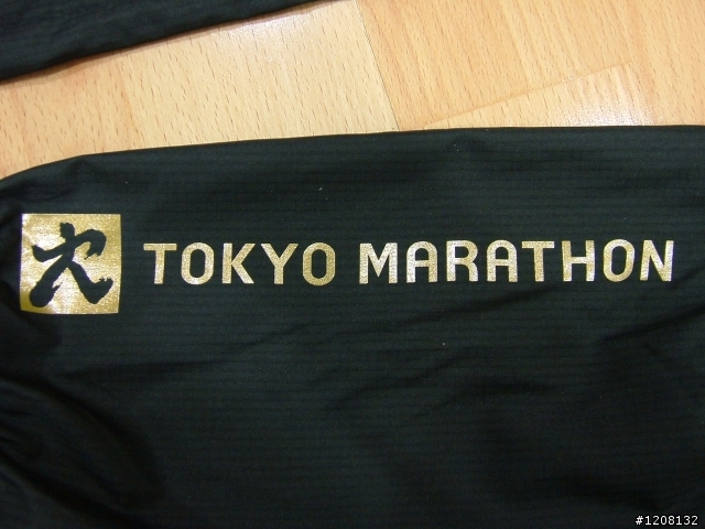 亞瑟士2010年東京馬拉松紀念慢跑風衣