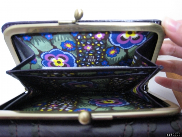 【分享】2008 耶誕禮物之 ANNA SUI 中夾 開箱文