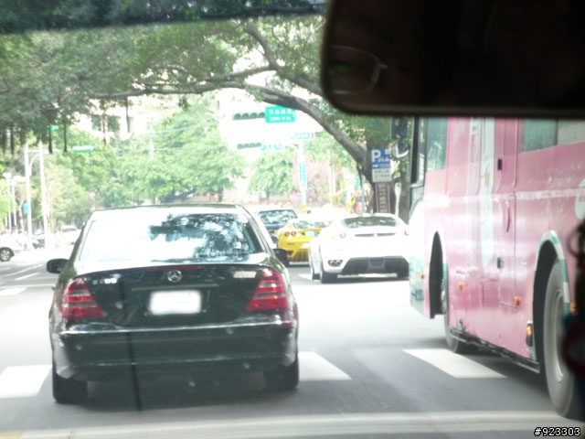 泡湯路上遇雙馬~