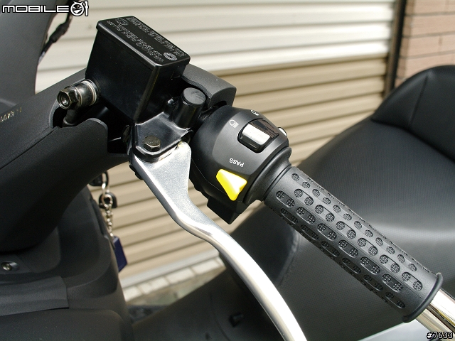 RV 250 EFI EVO鐵灰色-簡單開箱文
