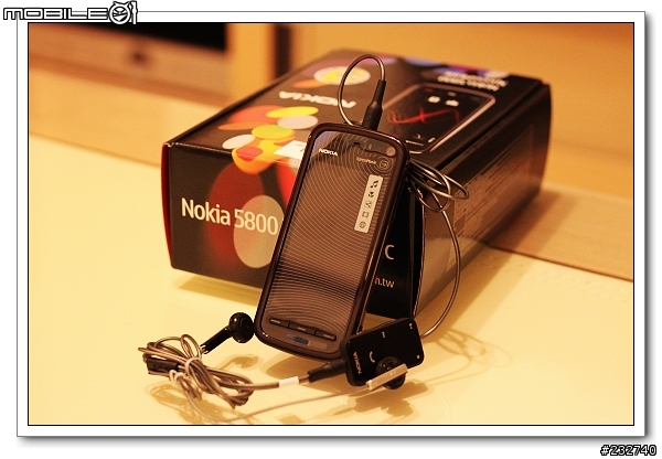 [純開箱] 智慧觸控超值首選～NOKIA 5800魅力紅 VS.換手機血淚史 （加映包膜實況）
