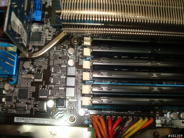 個人陣列伺服器分享~I7 920+ASUS P6X58D Permium+12GB DDR3 1600