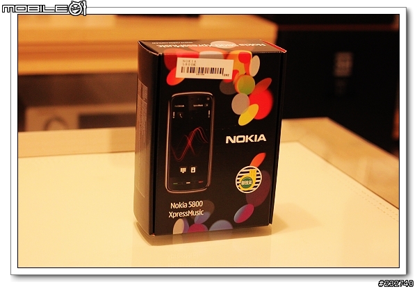 [純開箱] 智慧觸控超值首選～NOKIA 5800魅力紅 VS.換手機血淚史 （加映包膜實況）
