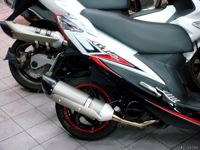 [開箱]GT125改YZF R1排氣管(02/20新增影音檔)