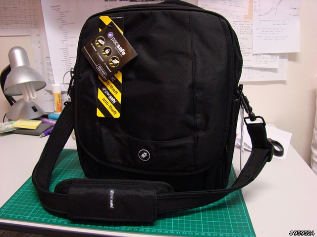 [開箱] Pacsafe Metro 300包
