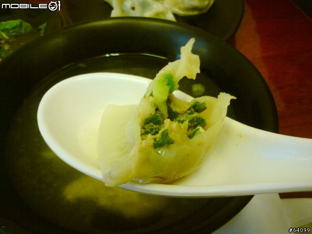 [分享] 有趣桌別，一口萬水餃館