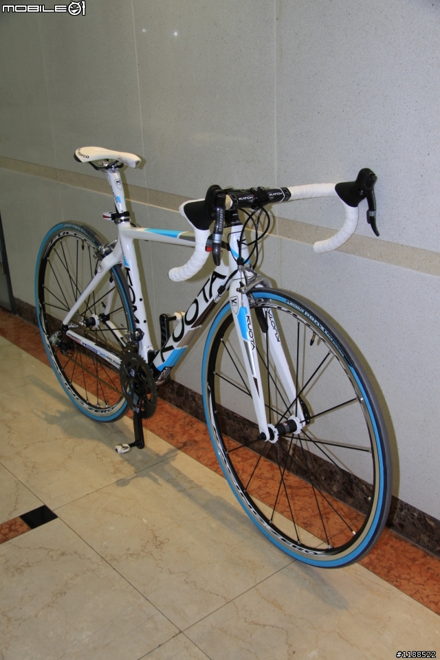 [開箱] 2010 KUOTA KOM ag2r 車隊版  ~~~  清新陽光 過年開箱