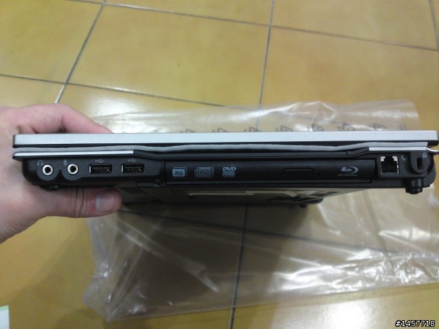 [開箱]HP EliteBook 8530w WB263PA