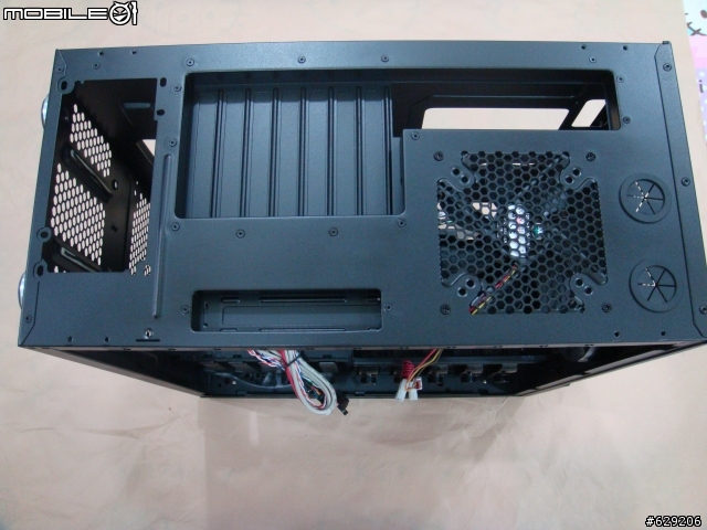 [黑化]CoolerMaster HAF922 開箱(圖多)