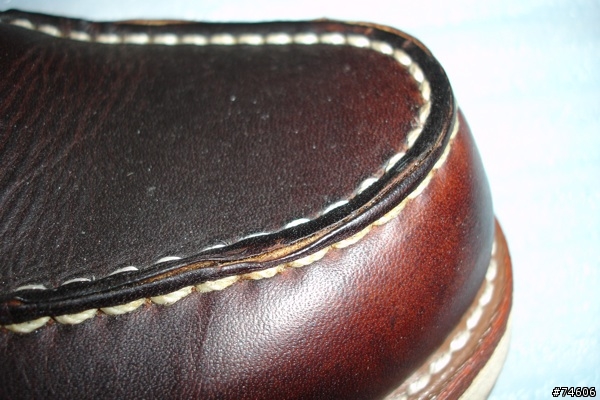 Red Wing 鞋面縫線的裂痕
