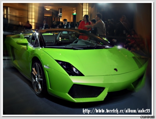 我也來貼Lamborghini Reventon Roadster