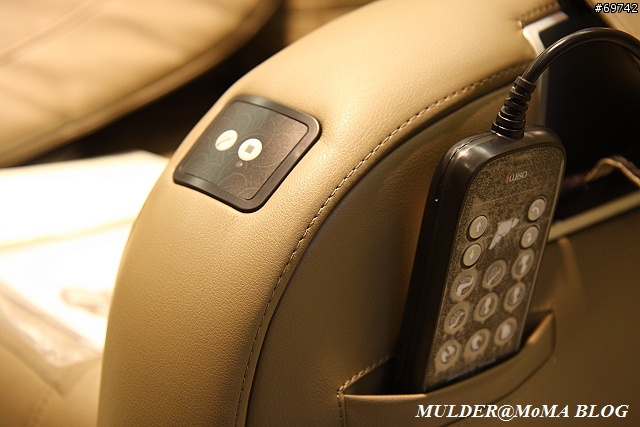 [MoMo桑分享] OSIM uDesire 按摩椅 <= 回家就是要按摩 !!