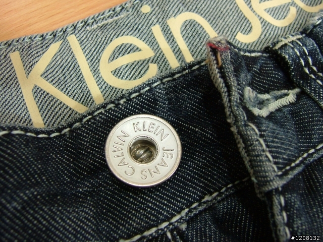 開箱：Calvin Klein 石洗藍灰小破壞潑漆款牛仔褲(2010年新款)