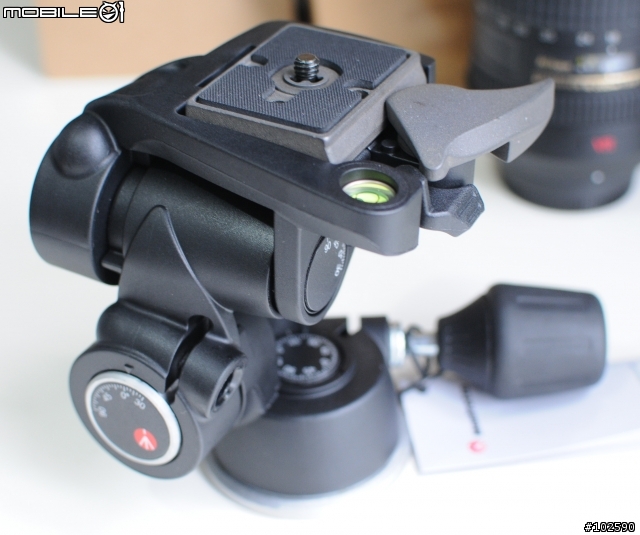 [分享] Nikkor 35mm f1.8 & Manfrotto 190XPROB & 804RC2